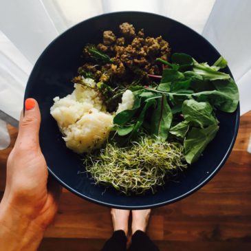 Currys, minibrokkolis-bárányragu