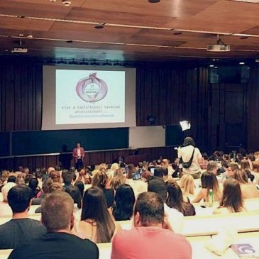 Te kit ajánlanál nekünk?