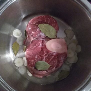 Készül az egyik “legpaleolitabb” főétel a mediterrán étrendből merítve