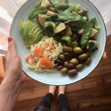 Egy igazi tavaszi recept, sok színes zöldséggel